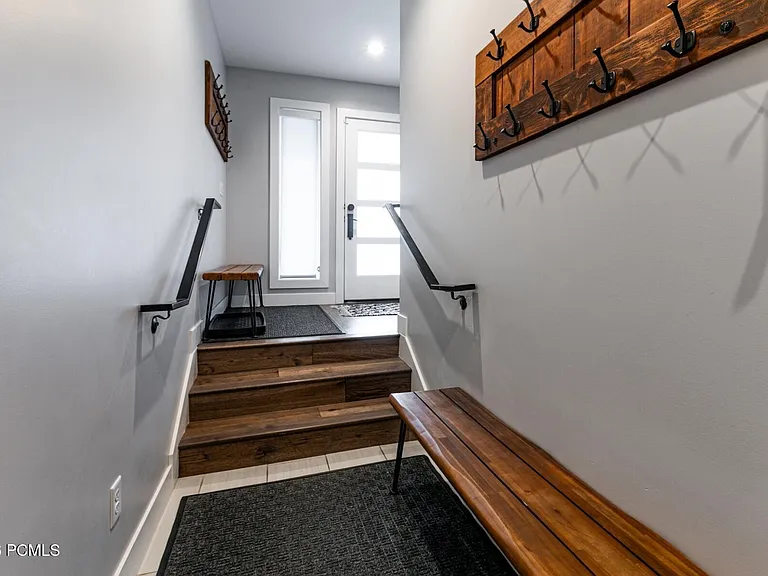 765 E Miner Way — Photo 3