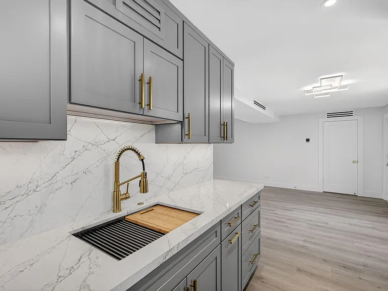 136 Lakeshore Dr — Photo 21