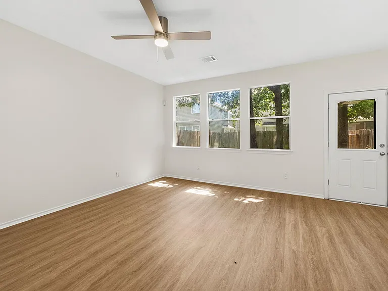 17602 Bering Bridge Ln — Photo 12