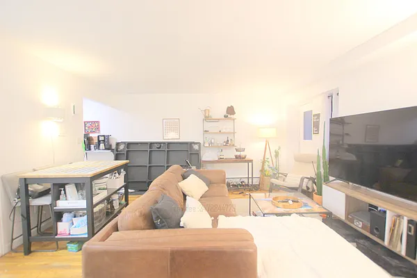 Rented by Corcoran | media 18