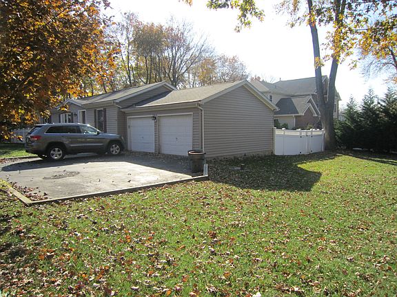 Great House For Sale in River Vale