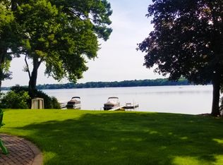 5050 Lexington Ave N, Shoreview, MN 55126