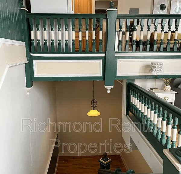 11 E Broad St #5 — Photo 4
