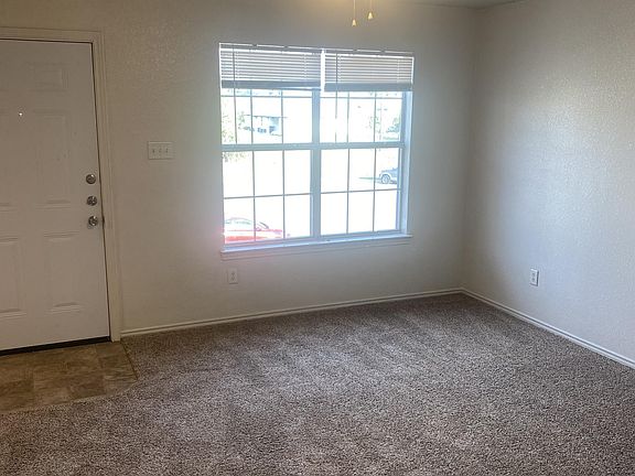 3rd image of 2812 Leroy Cir #C