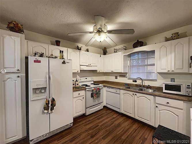 1st image of 3361 NW 85th Ave APT 105