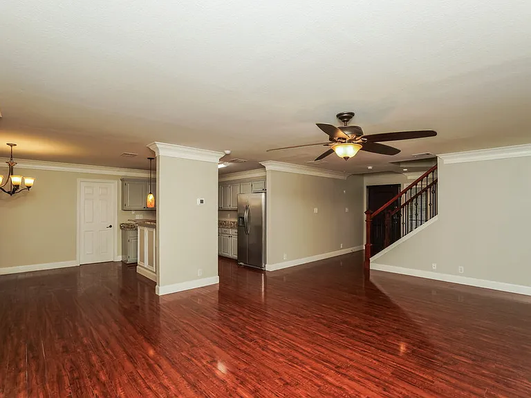 607 Limestone Flt — Photo 6