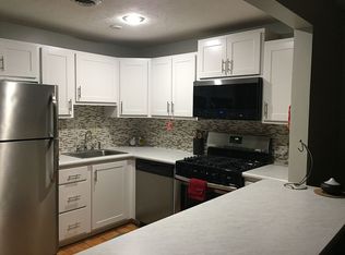 62 Meadow Pond Dr APT E, Leominster, MA 01453