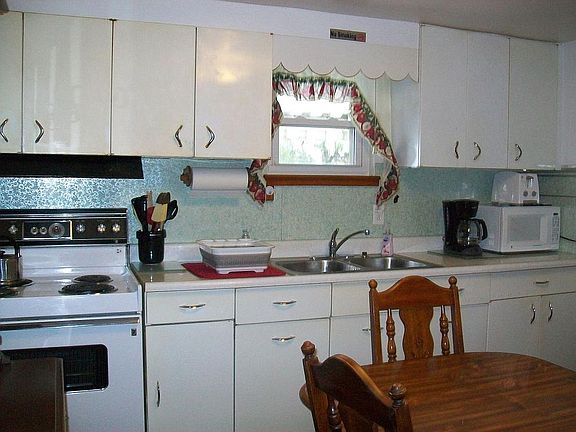 Kitchen sink and stove