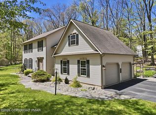 159 Anglemire Dr, Stroudsburg, PA 18360