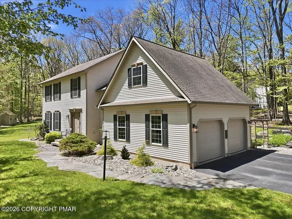 159 Anglemire Dr, Stroudsburg, PA 18360