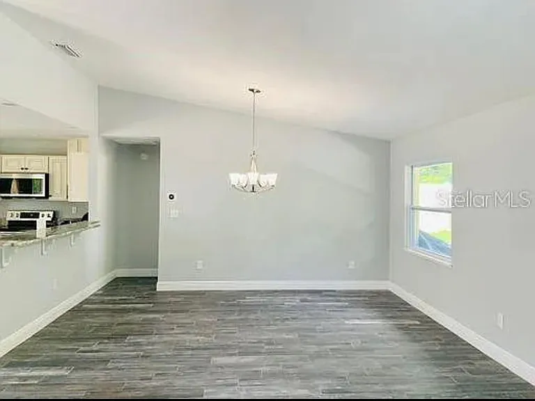 693 Shady Ct — Photo 6