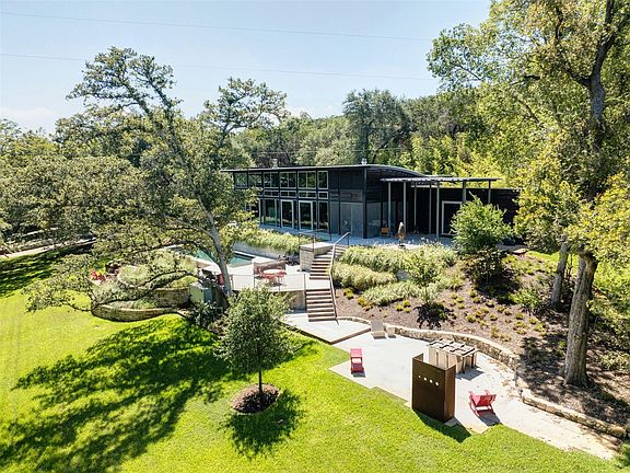 4th image of 2212 River Hills Rd