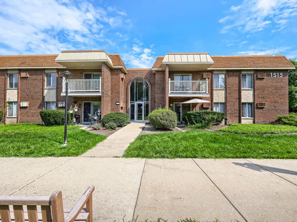 1515 Churchill Ave #102, Palatine, IL 60074