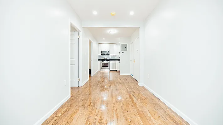 Rented by Nooklyn NYC LLC | media 8