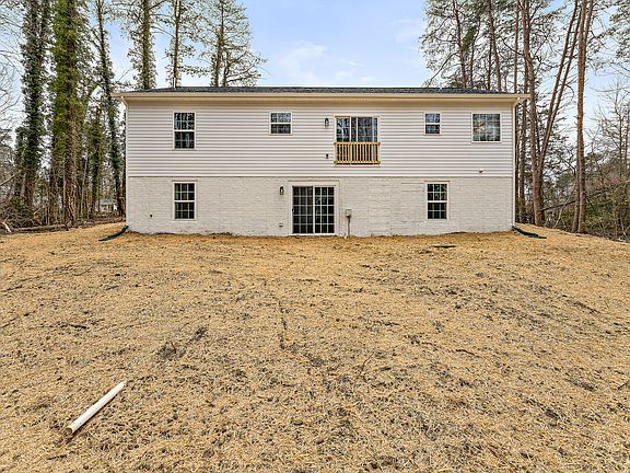 2nd image of 21099 Monrovia Rd