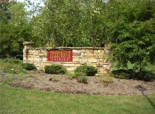 Honeymont Ave SW, Canton, OH 44706
