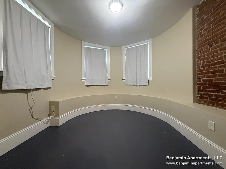 36 High St #2B — Photo 7