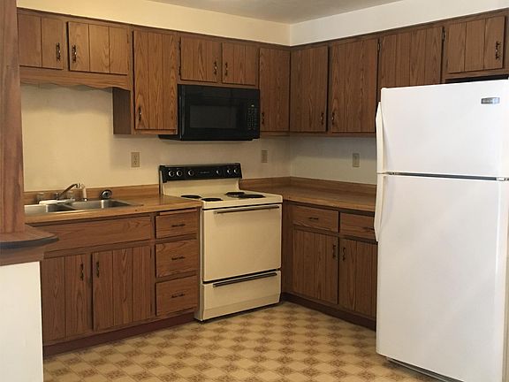 2nd image of 2989 Mossy Oak Cir APT 8