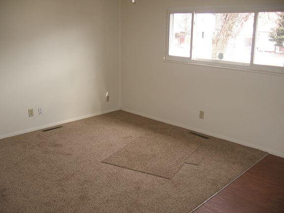 3rd image of 3111 Southfield Dr