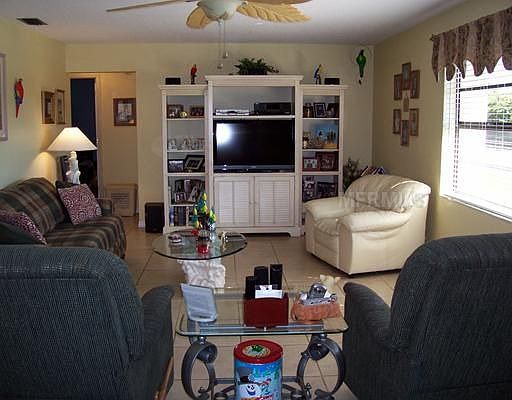 2nd image of 23092 Utica Ave