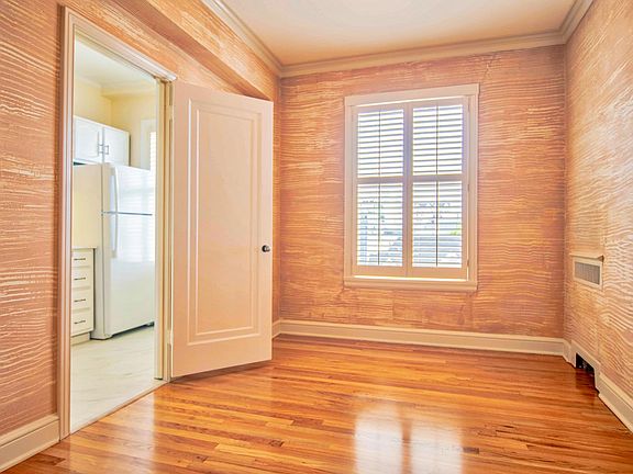 4th image of 1895 Pacific Ave APT 401
