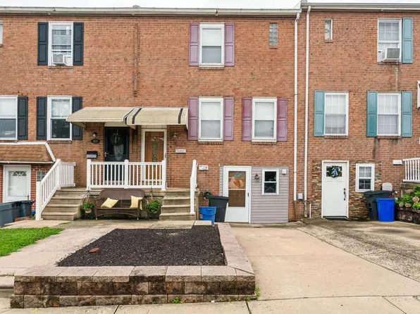 4239 Chalfont Pl, Philadelphia, PA 19154