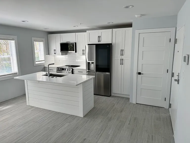 Ocean Reef Apartments — Photo 42