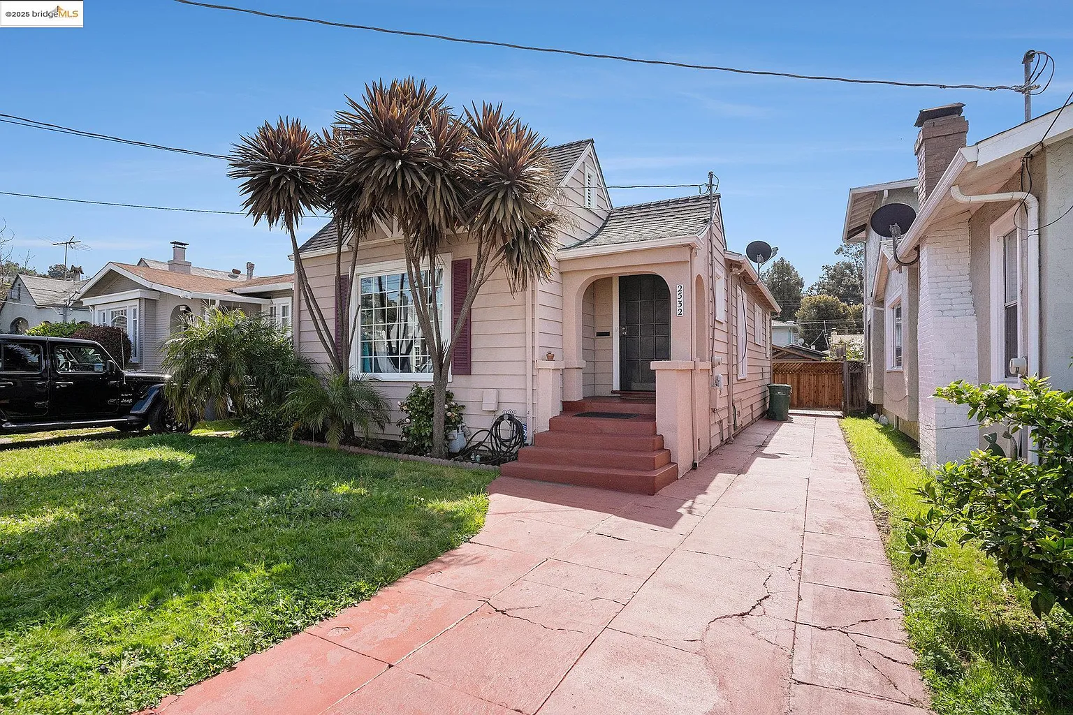 2532 83rd Ave photo 1
