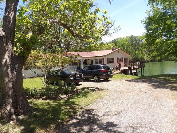 2nd image of 556 E Lakeshore Dr