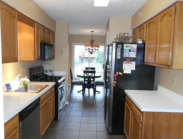 661 Tammy Ter SE — Photo 8