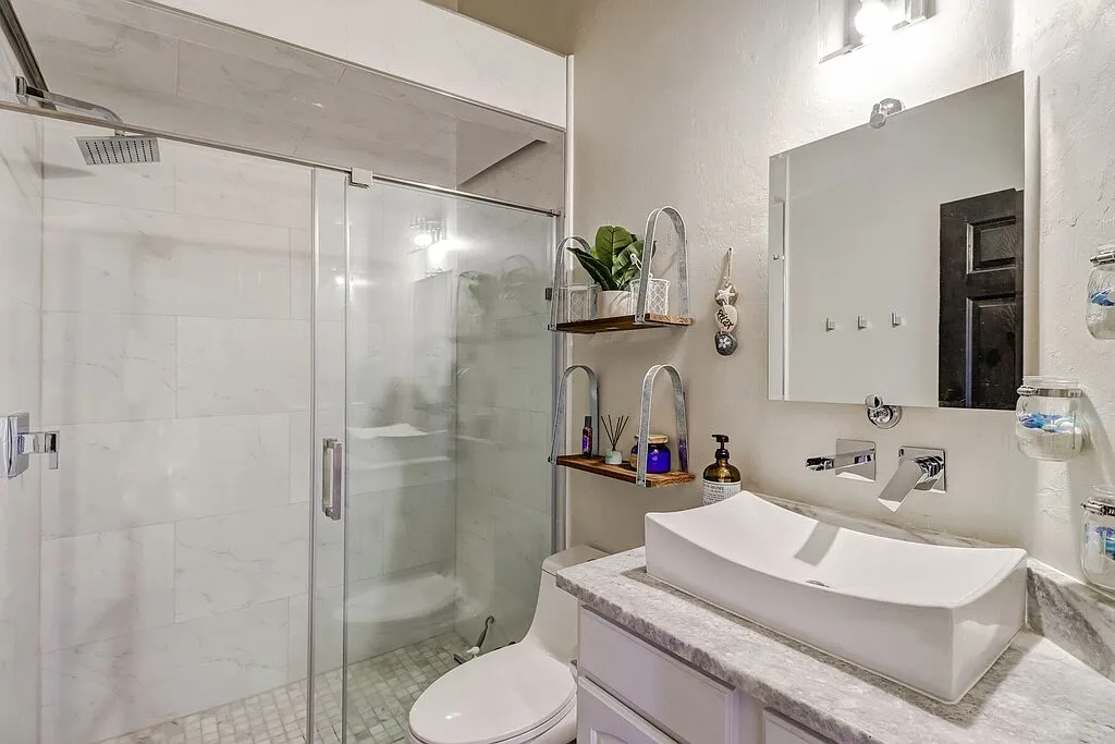 3 bed, 1787 sqft, $10,000 — Photo 4