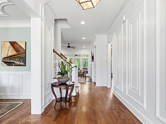 4th image of 5109 Wainscott Way