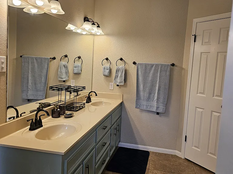 116 E Blancas Dr — Photo 13