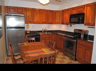 700 Ridgeside Dr APT D, Ballwin, MO 63021