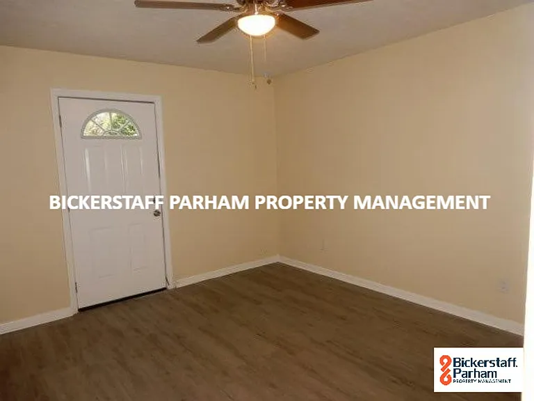 1263 Cedar Ave — Photo 5