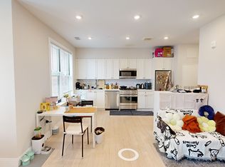 193 Green St #203, Jamaica Plain, MA 02130