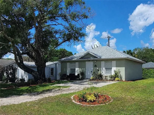 1365 26th Ave SW, Vero Beach, FL 32962