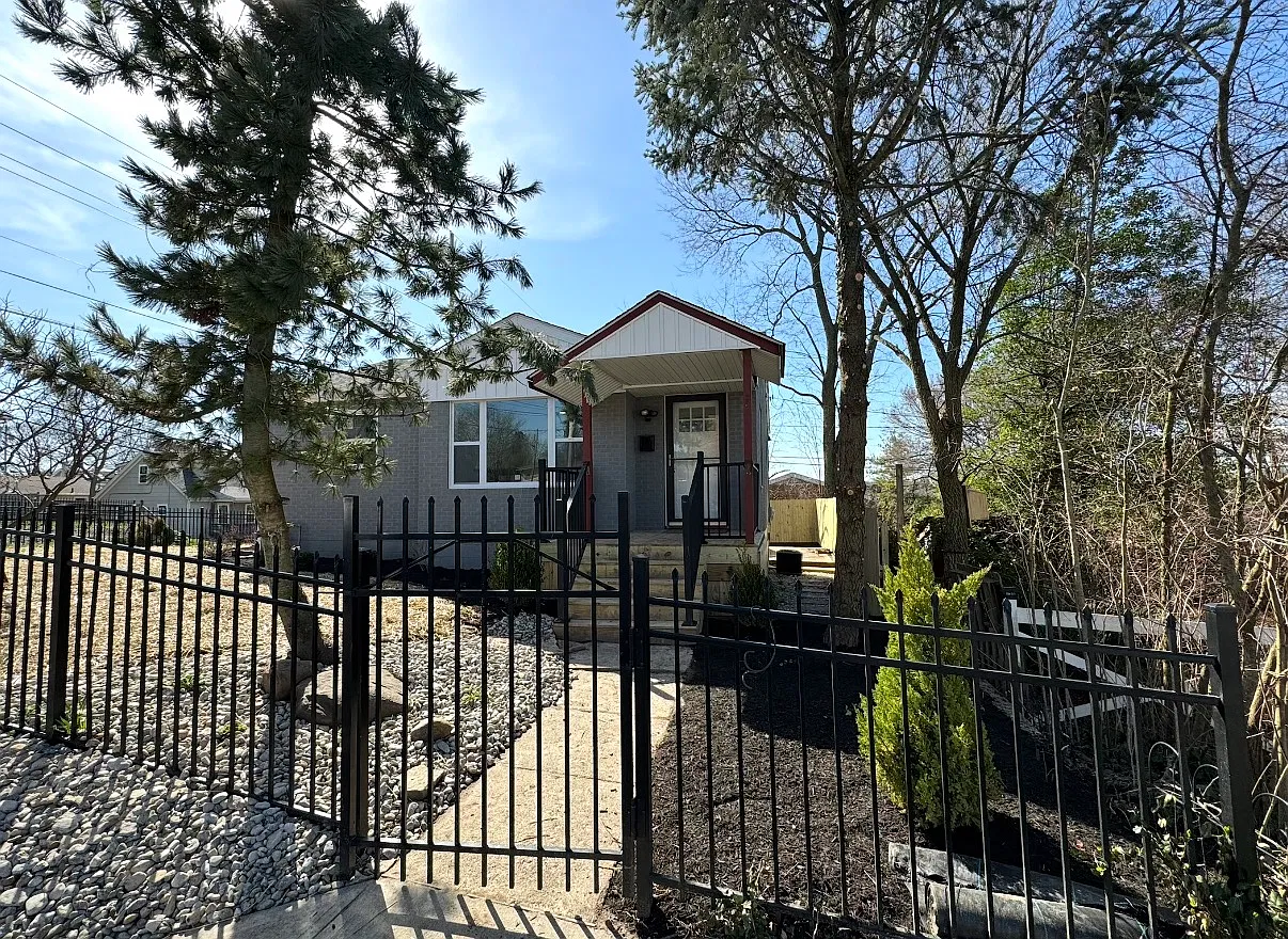 2 bed, 1.5 bath, 804 sqft, $1,750 — Photo 3