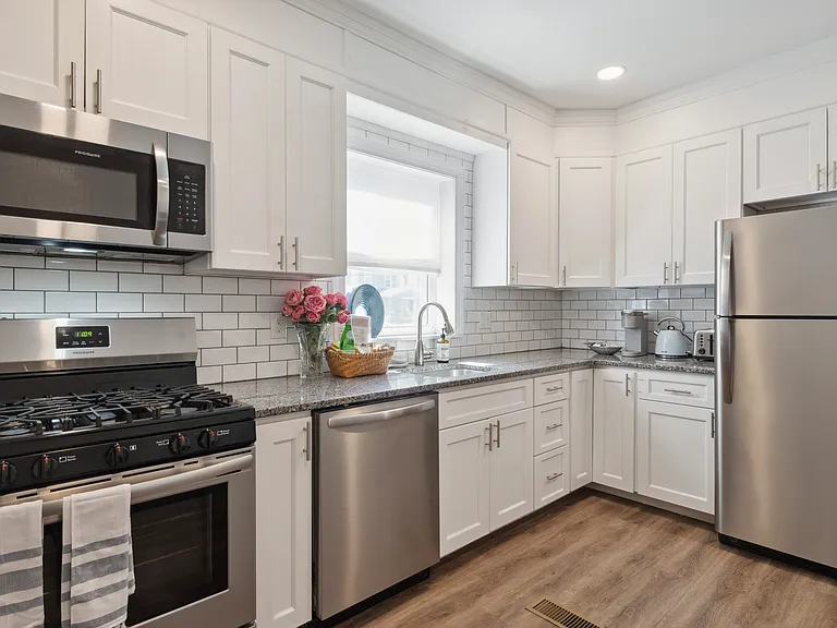 426 S Matlack St — Photo 8