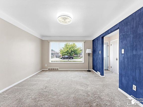 4th image of 2938 Norwood Dr