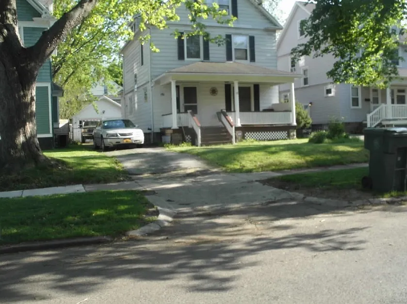 181 Kislingbury St photo 1