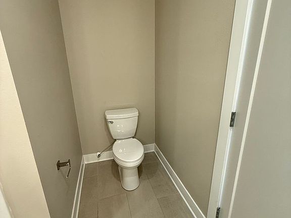 4th image of 102B Creekside Way