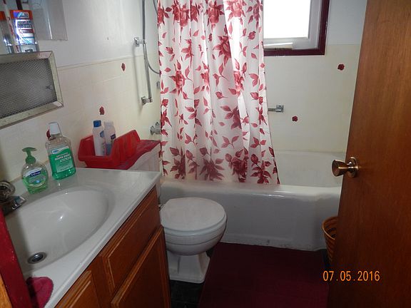 4th image of 3714 Norton Ave