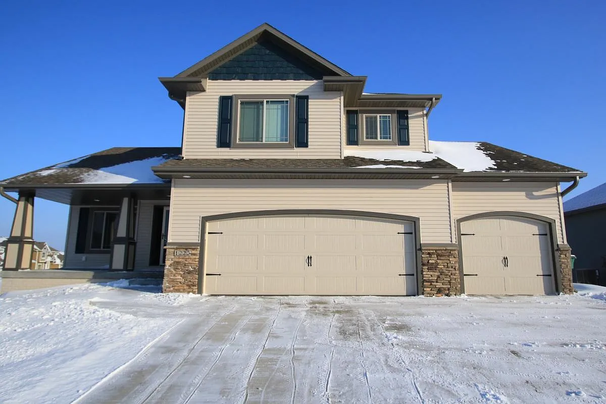 4 bed, 3.5 bath, 2501 sqft, $2,625 — Photo 4