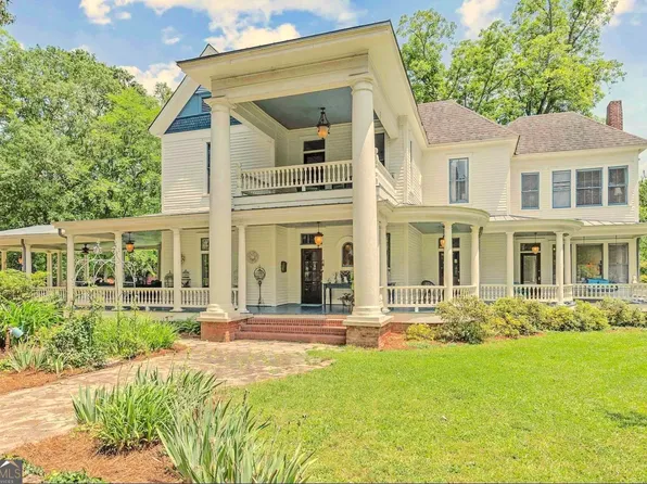 160 Fairplay St, Rutledge, GA 30663