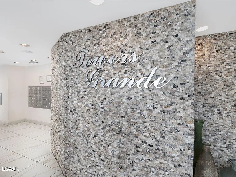 2055 Atlantic Ave #710 — Photo 47