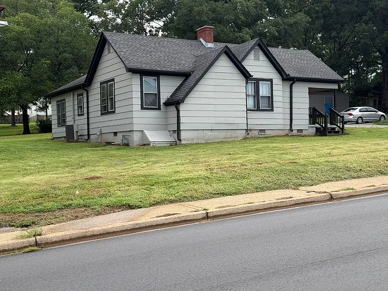11736 Asheville Hwy — Photo 2