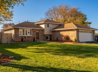 790 N 9th Ave, Addison, IL 60101