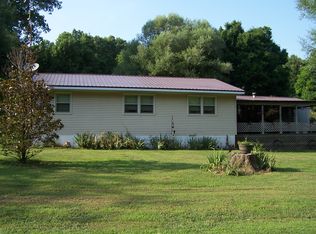 285 Tower Rock Rd, Elizabethtown, IL 62931