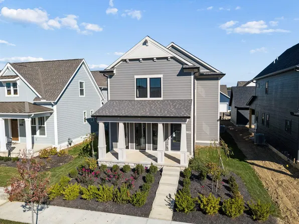 5129 Maple Dr, Lewis Center, OH 43035